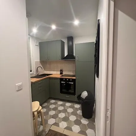 New Entiry Apartment-private In *